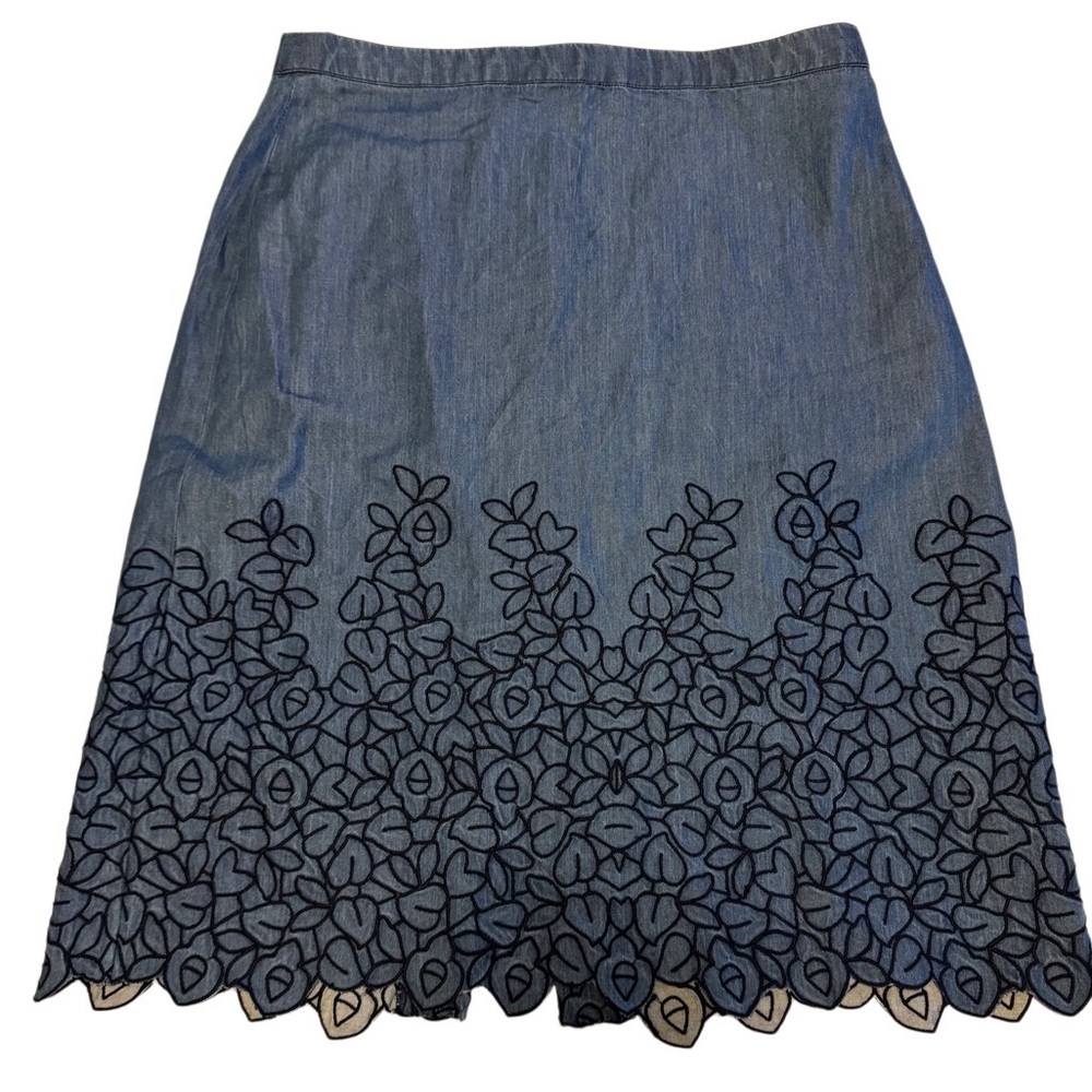 ✨ Club Monaco Size 10 Embroidered Floral Chambray Skirt - EUC